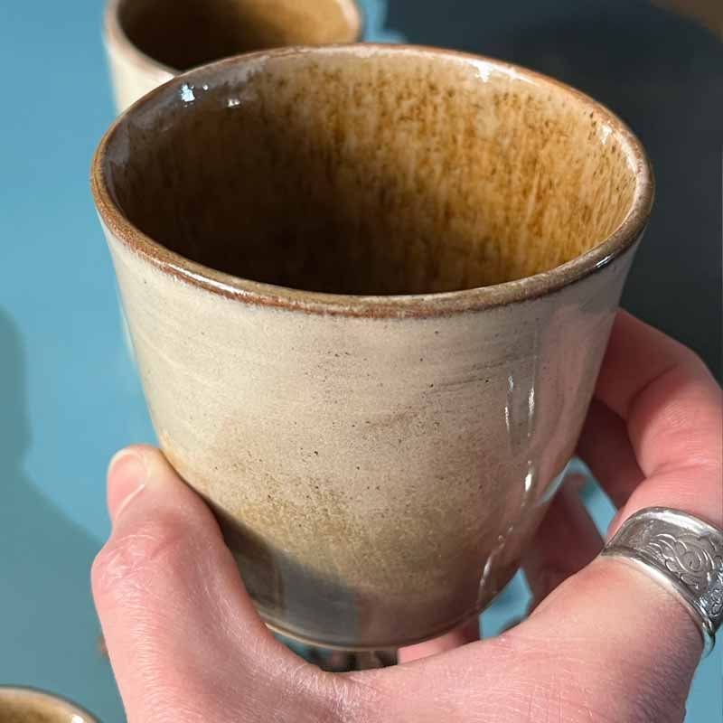 Tasse à café en grès